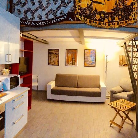 Casa Vacanze Roby ミラノ エクステリア 写真